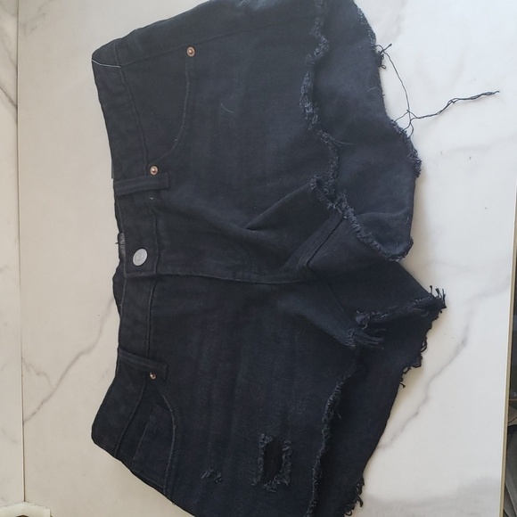 Wild Fable Distressed Low Rise Raw Hem Denim Shorts in Black Size 6 28W - Picture 6 of 14